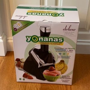 Yonanas Deluxe Frozen Dessert Maker in Box +75 Recipe Book